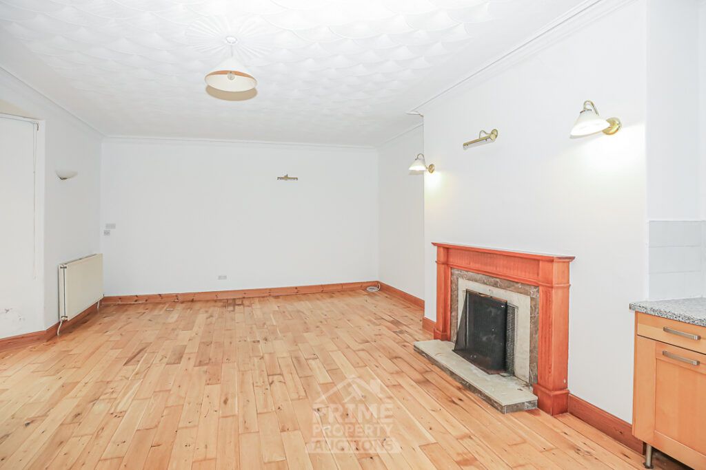 Property photo 3 of 32