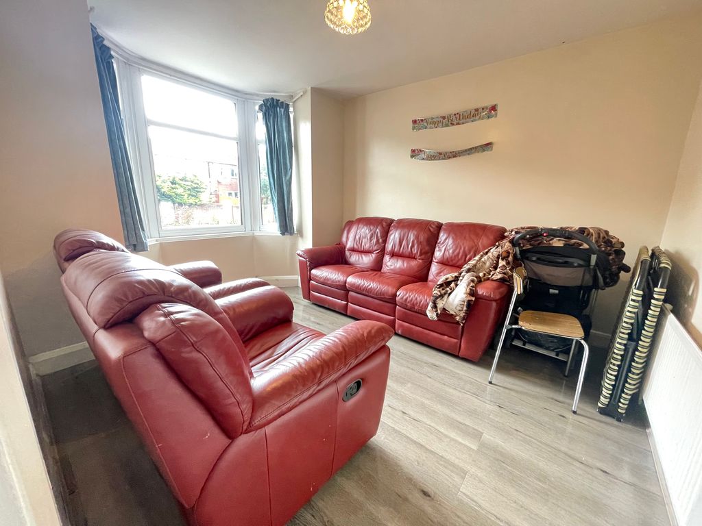 Property photo 2 of 11 Img_9076