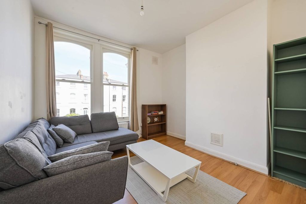 Property photo 2 of 10