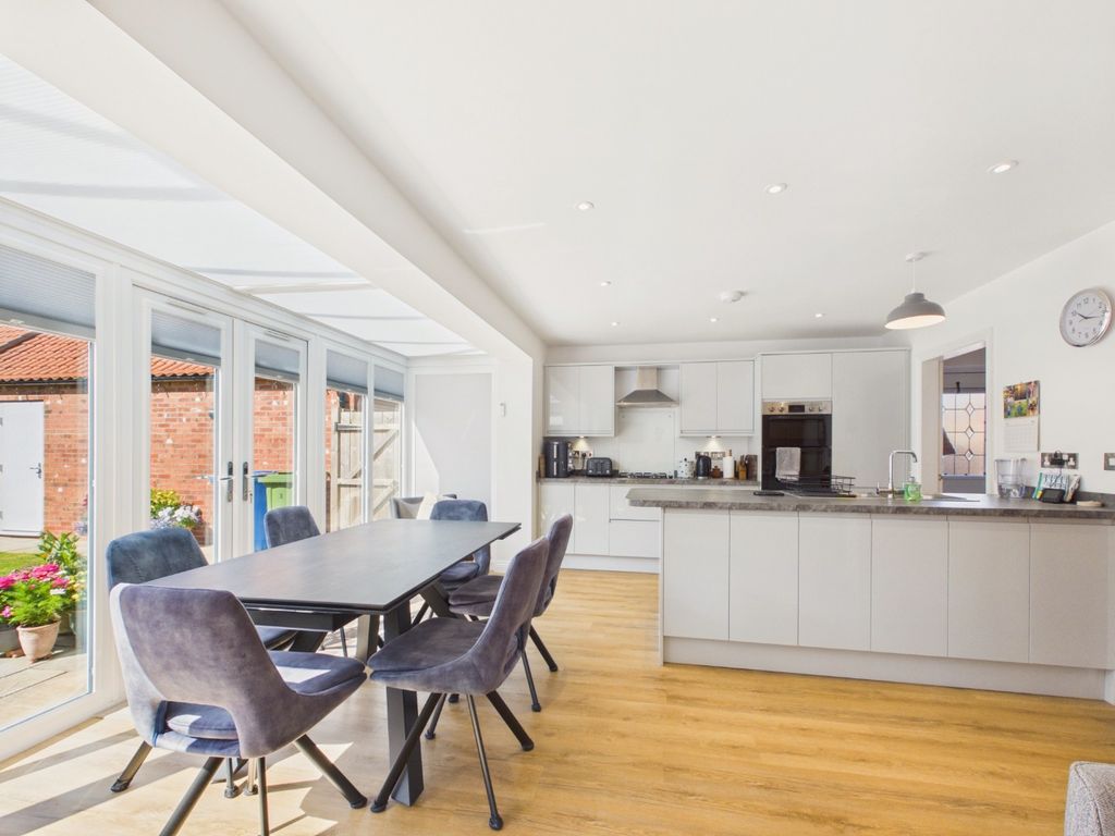 Property photo 2 of 29 5207924