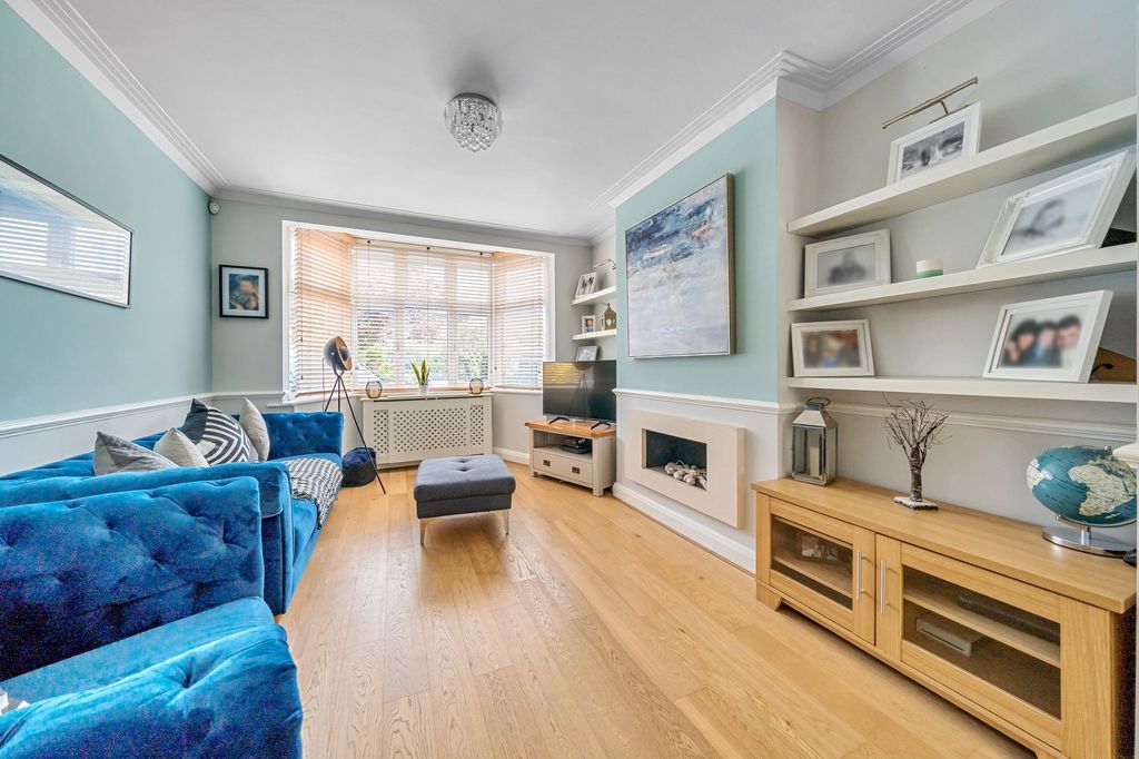 Property photo 2 of 18