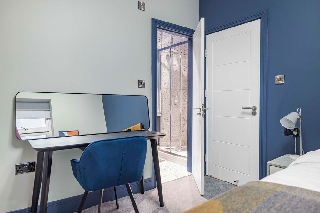 Property photo 3 of 10