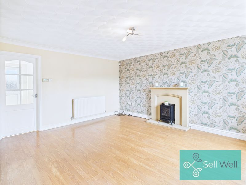 Property photo 3 of 14 Lounge