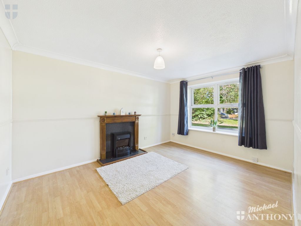 Property photo 2 of 10 Cam03852G0-Pr0795-Still002