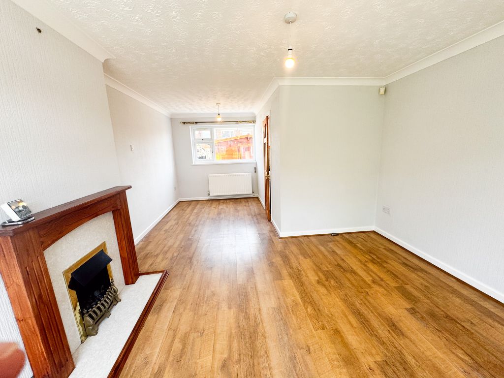 Property photo 3 of 23 Img_4876 2