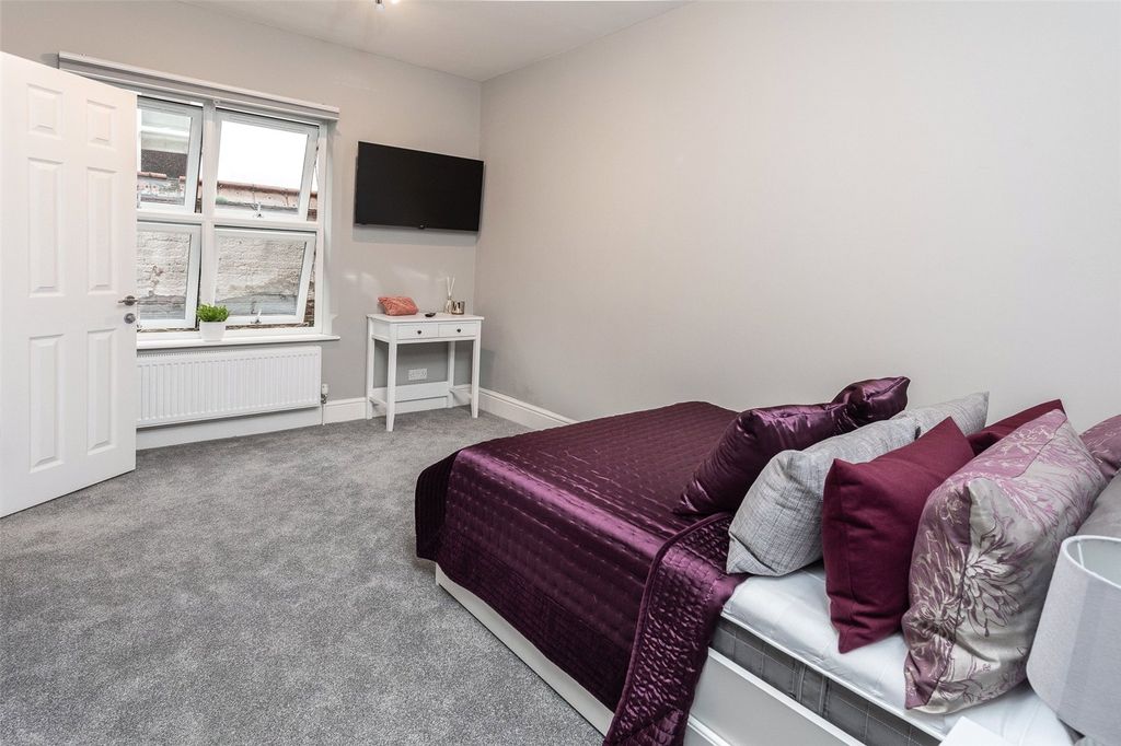 Property photo 2 of 5 Picture No. 02