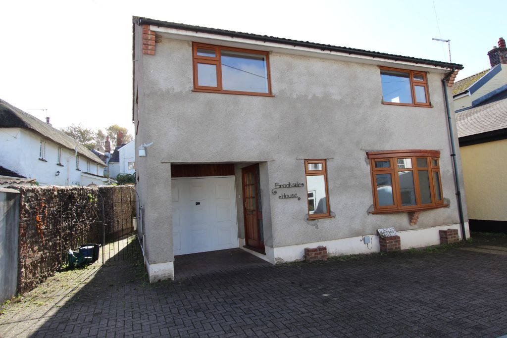 Property photo 2 of 9