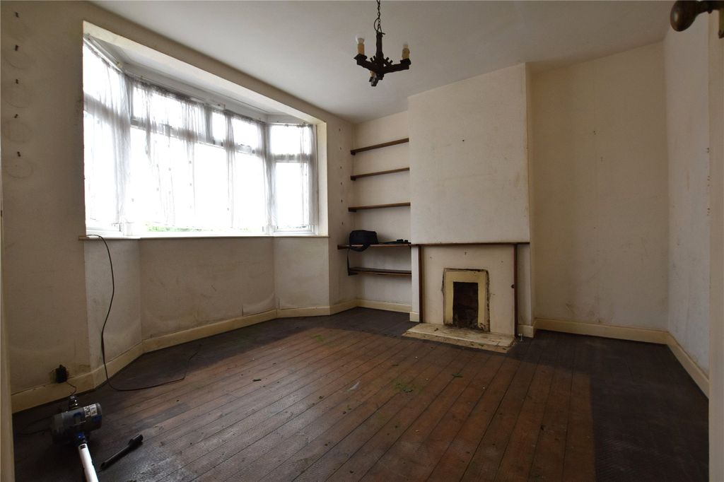 Property photo 3 of 12 Picture No. 11