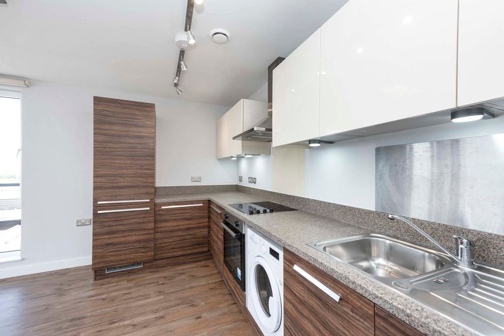 Property photo 2 of 9 Pbox-Img.Jpg
