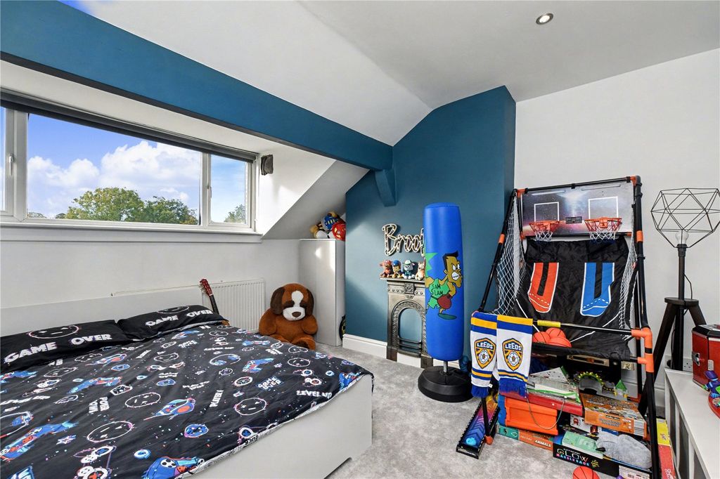 Property photo 2 of 18 Picture No. 01