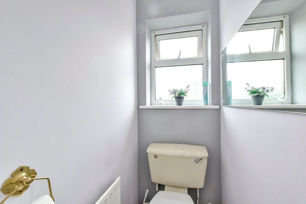 Additional image 17 of 3 bed semi-detached house for saleLangley Lane, Abbots Langley WD5