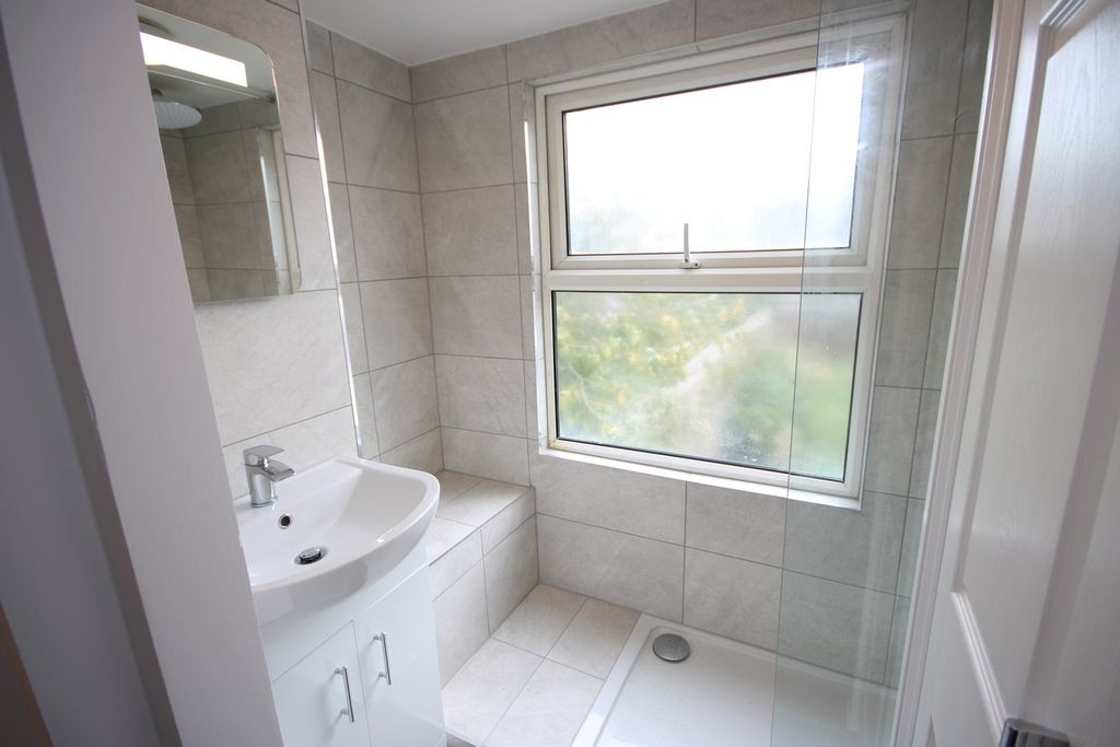 Additional image 11 of 1 bed flat for sale64 Rouge Bouillon, St Helier JE2