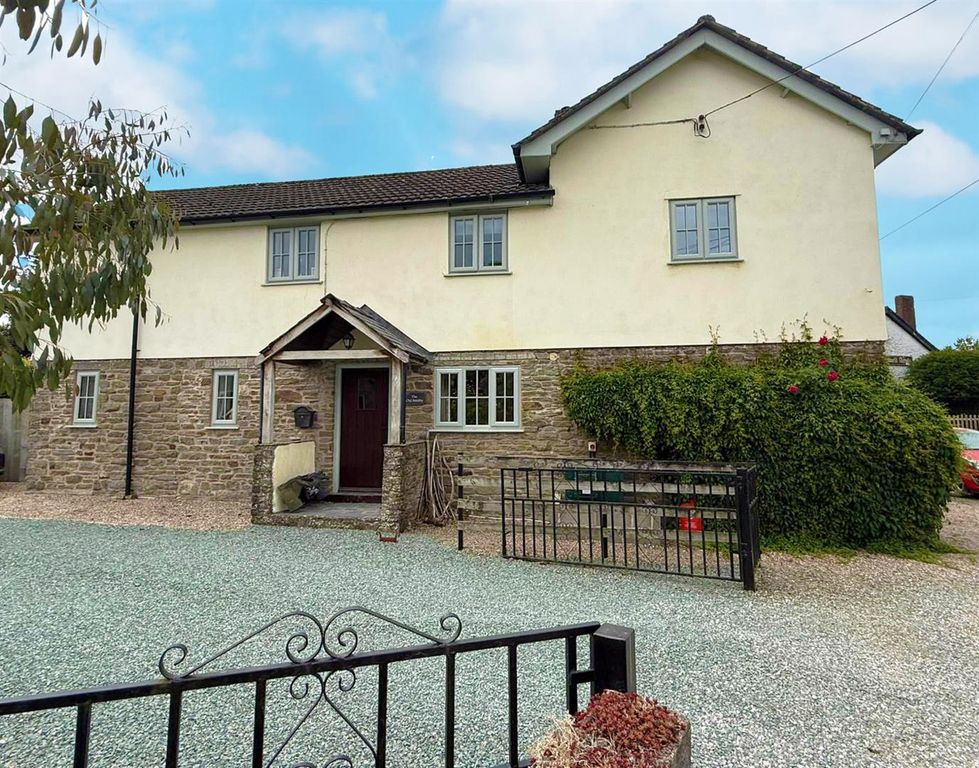 Property photo 1 of 21 Front.Jpg