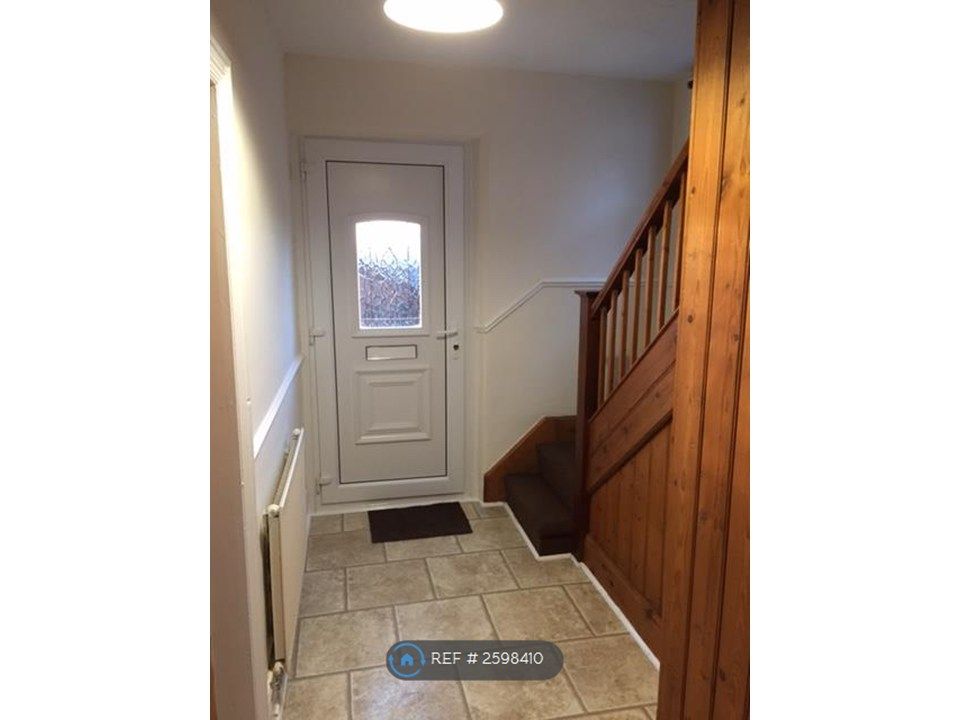Property photo 2 of 12 Hall