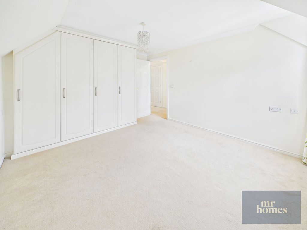 2 bed flat for saleCardiff Road, Llandaff, Cardiff CF5 photo 4