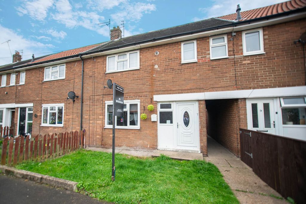 Property photo 1 of 16