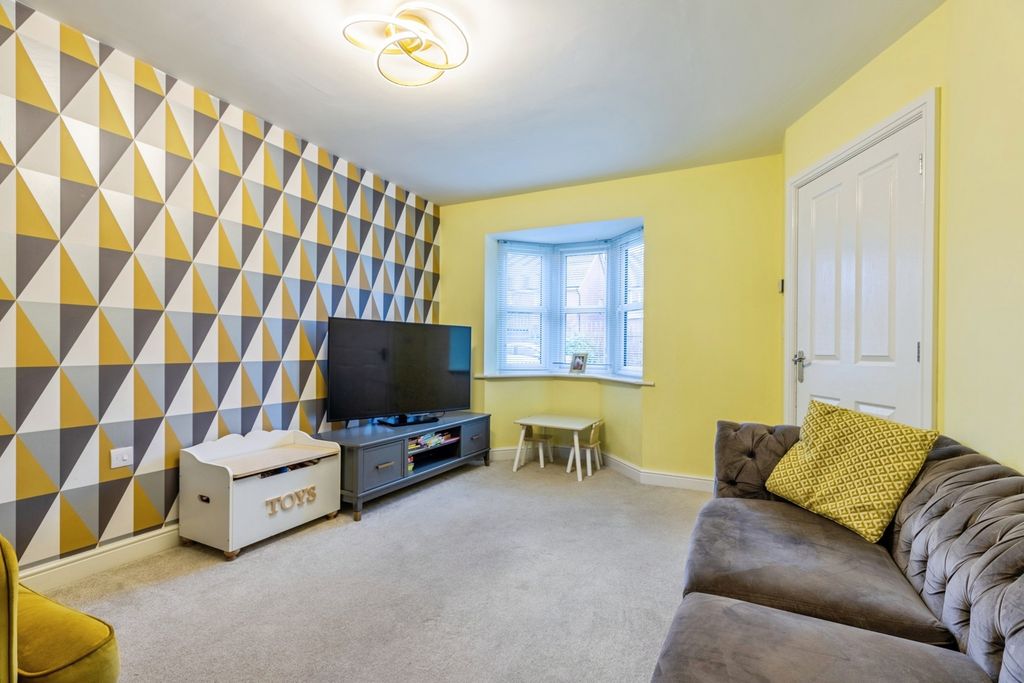 Property photo 2 of 20 Pbox-Img.Jpg