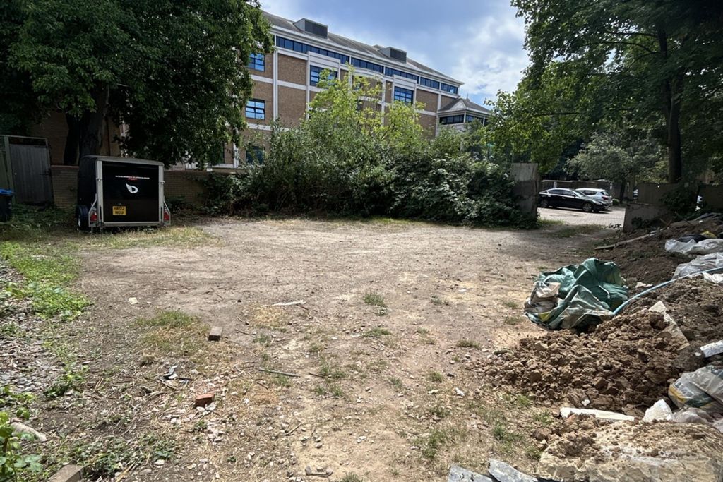 Property photo 2 of 3 Land On The South Side Of 4 Oaklea Passage, Kingston Upon Thames Kt1 2Aj