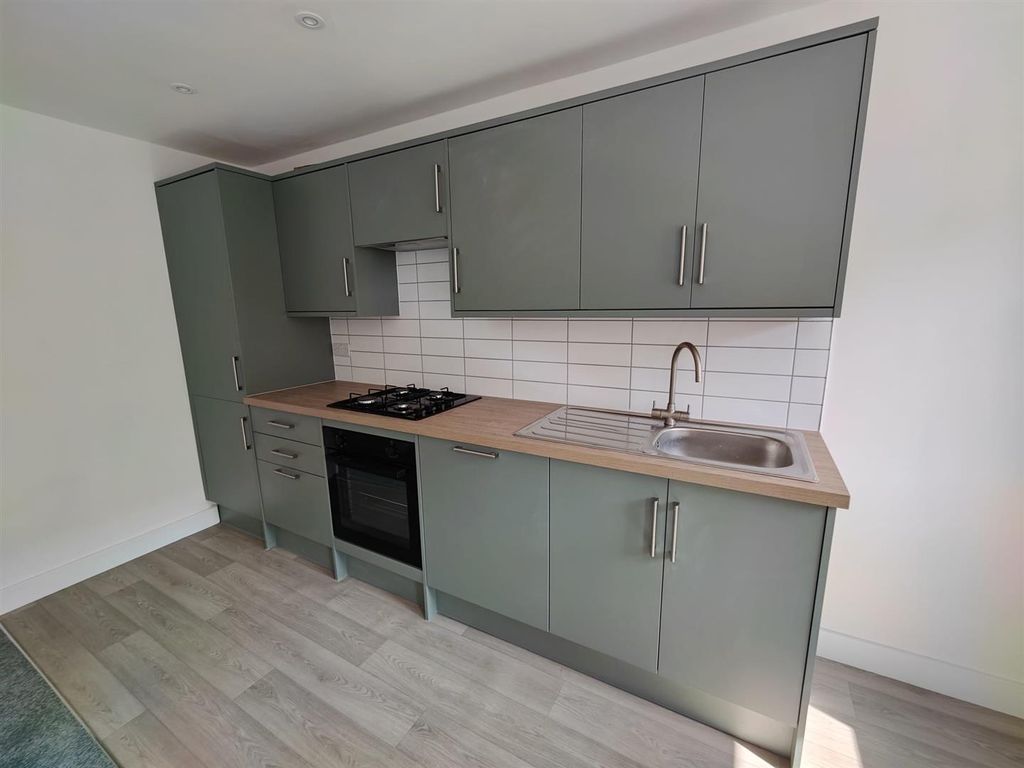 Property photo 2 of 10 Evelyn Ct (4).Jpg