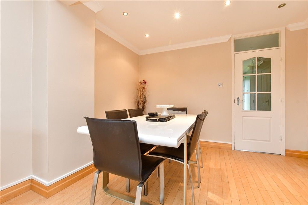 Property photo 3 of 14 Lounge/Dining Room