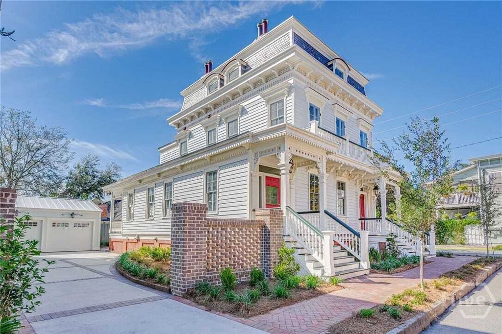 Property photo 1 of 31