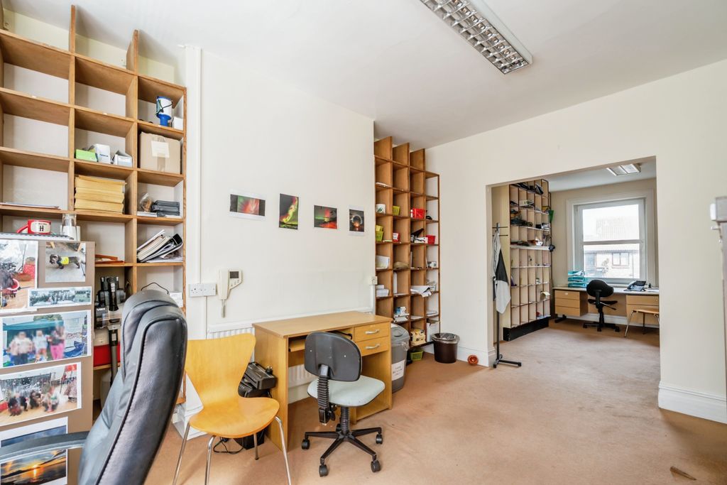 Property photo 3 of 17 Photography