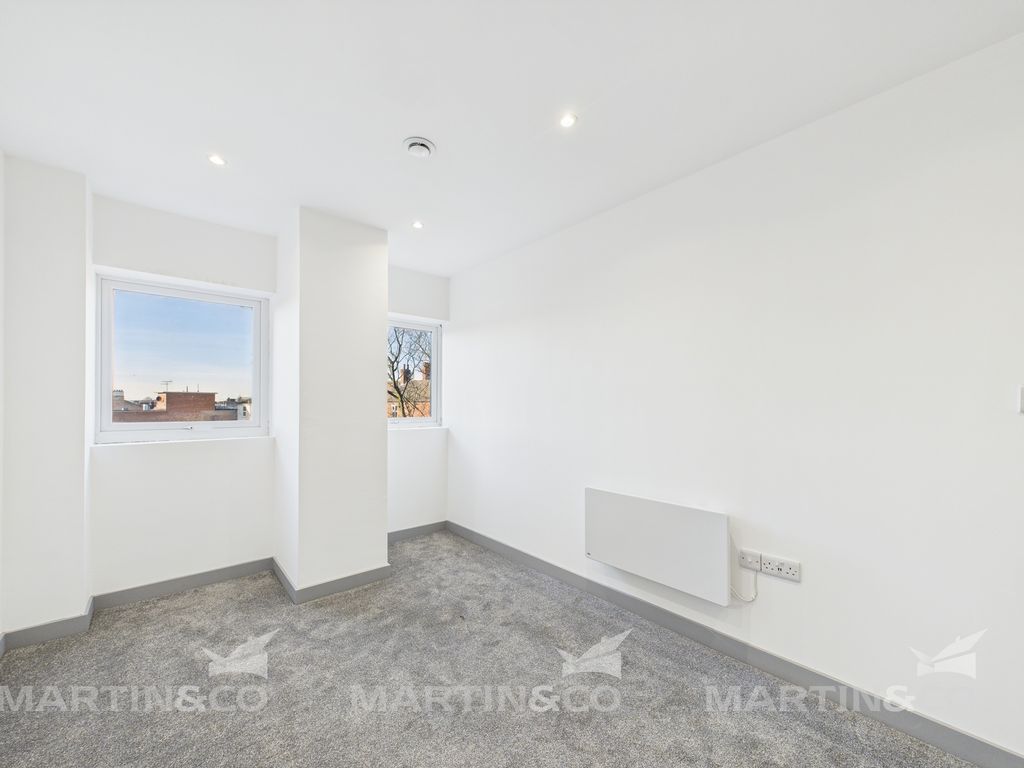 Property photo 1 of 5 Cam02406G0-Pr0417-Still006