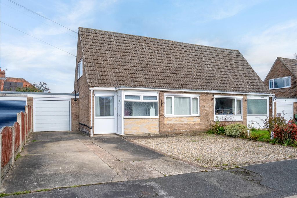 Property photo 1 of 16 Front (Exterior)