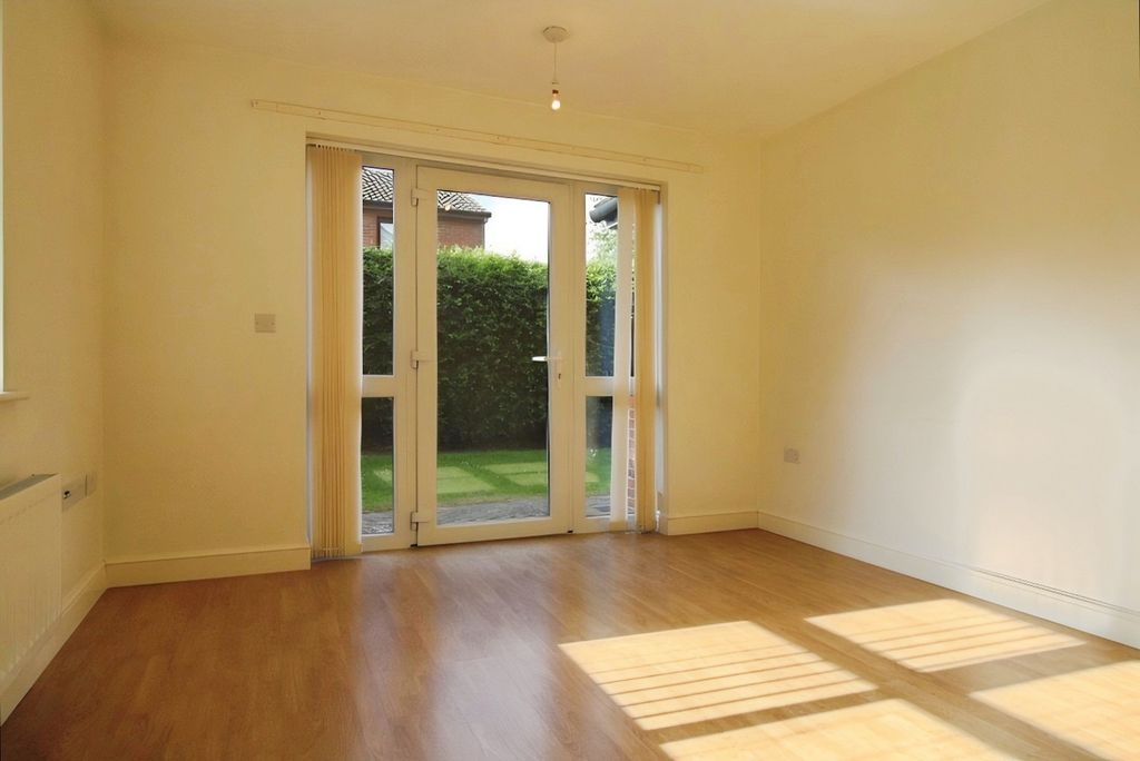 Property photo 2 of 6 Pbox-Img.Jpg