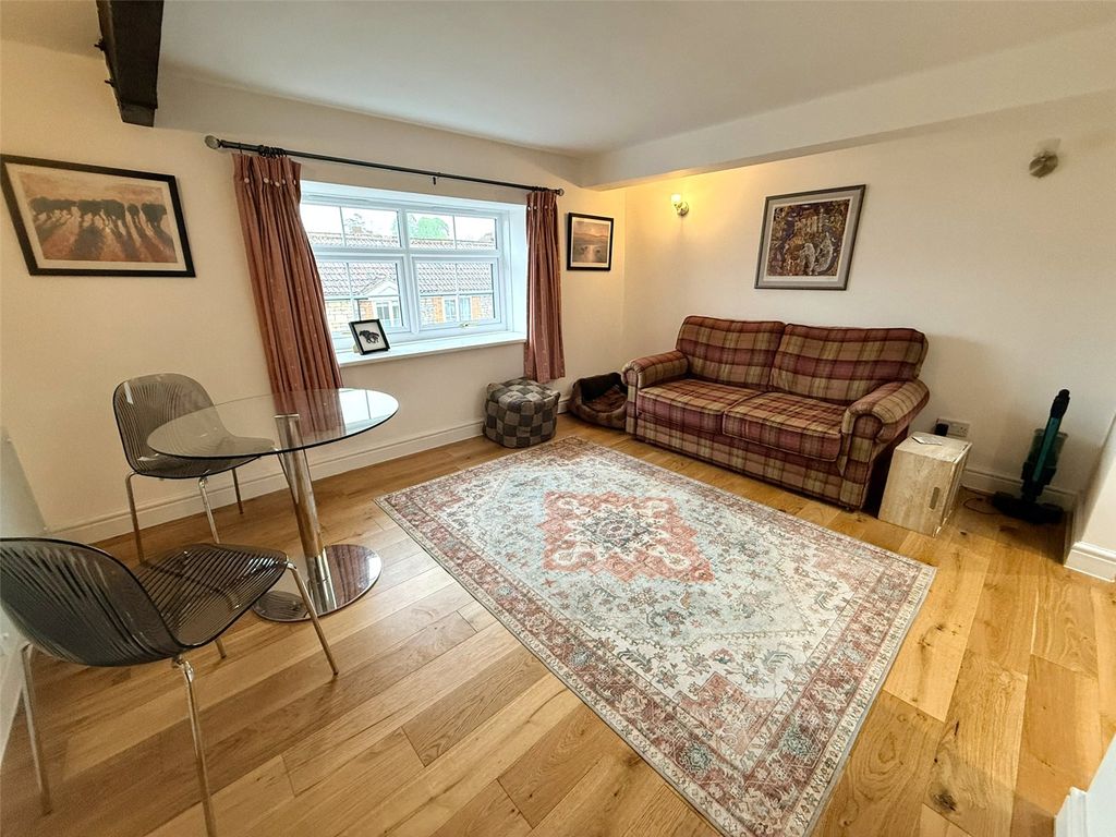 Property photo 2 of 9 Picture No. 02