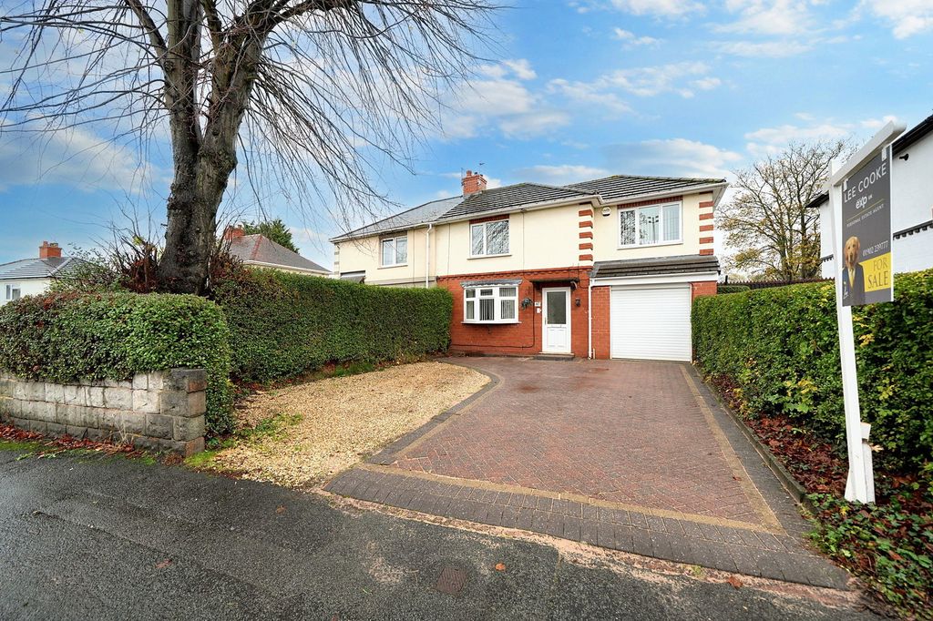 Property photo 1 of 29
