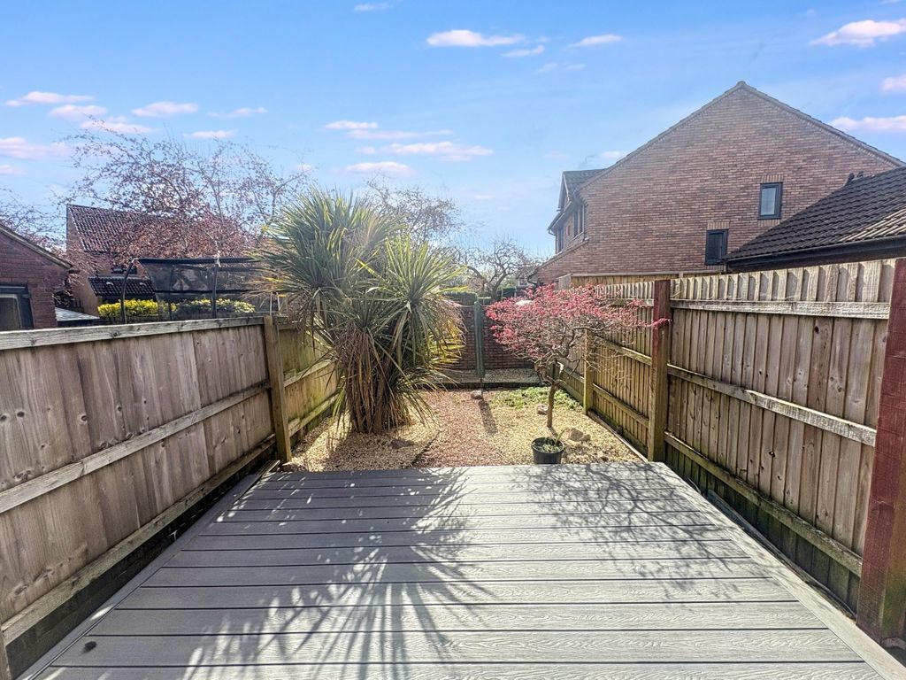 Property photo 2 of 15 4907282