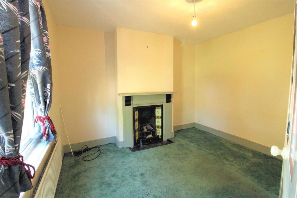 Property photo 2 of 25