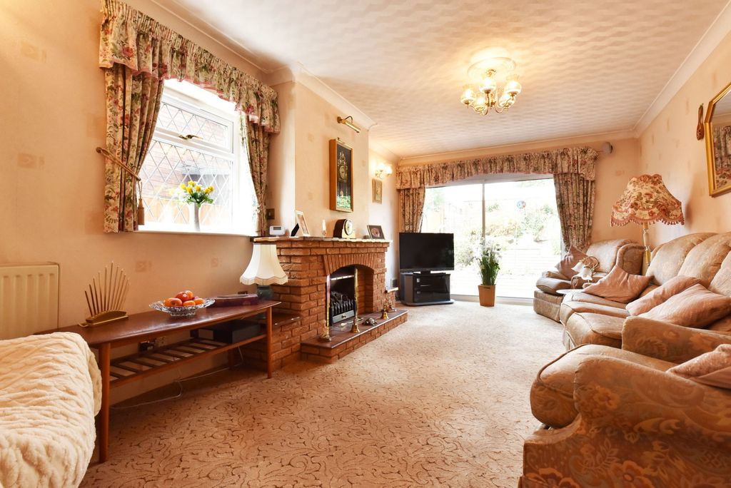Property photo 3 of 23