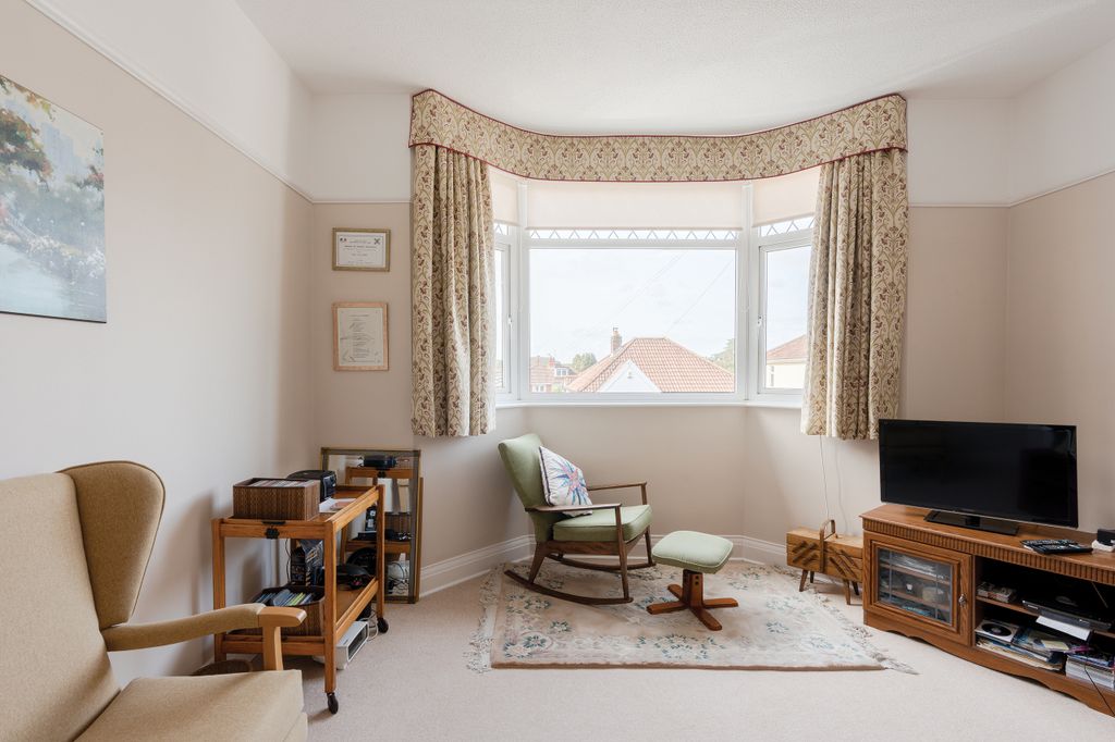 Property photo 2 of 24 2