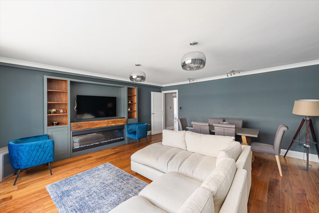 Property photo 1 of 12 Image