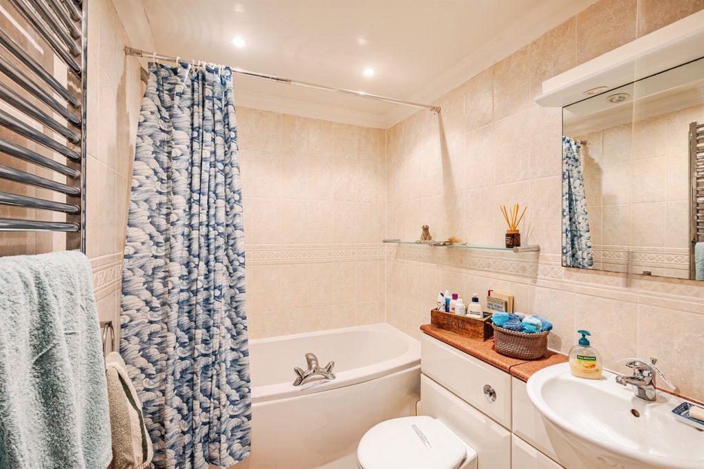 Property photo 3 of 11