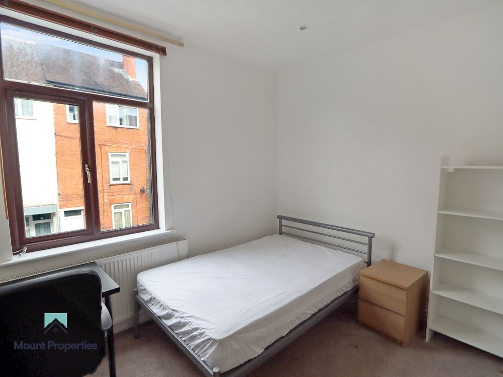 Property photo 1 of 3