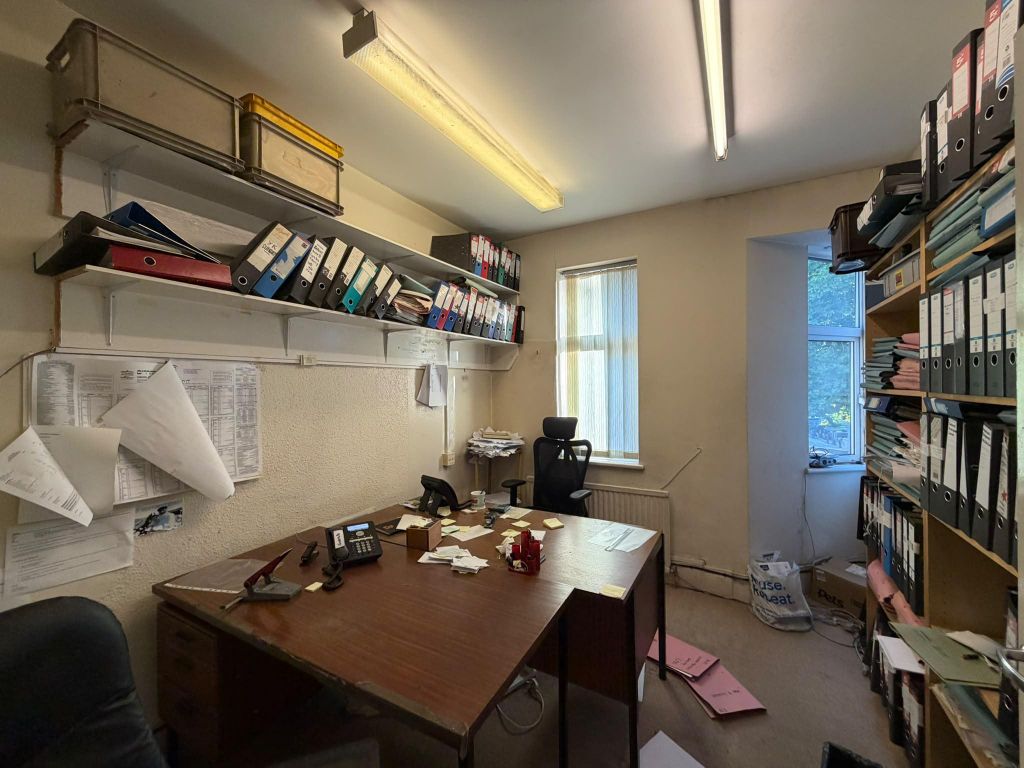 Property photo 3 of 15 243 8.Jpg