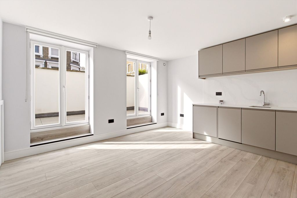 Property photo 1 of 12 Image