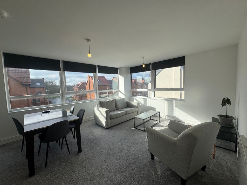 Property photo 1 of 5 Living Room