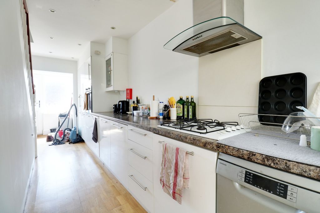 Property photo 2 of 21 5331231