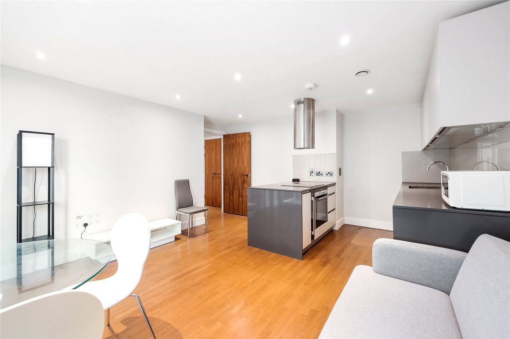 Property photo 2 of 17 Picture No. 09