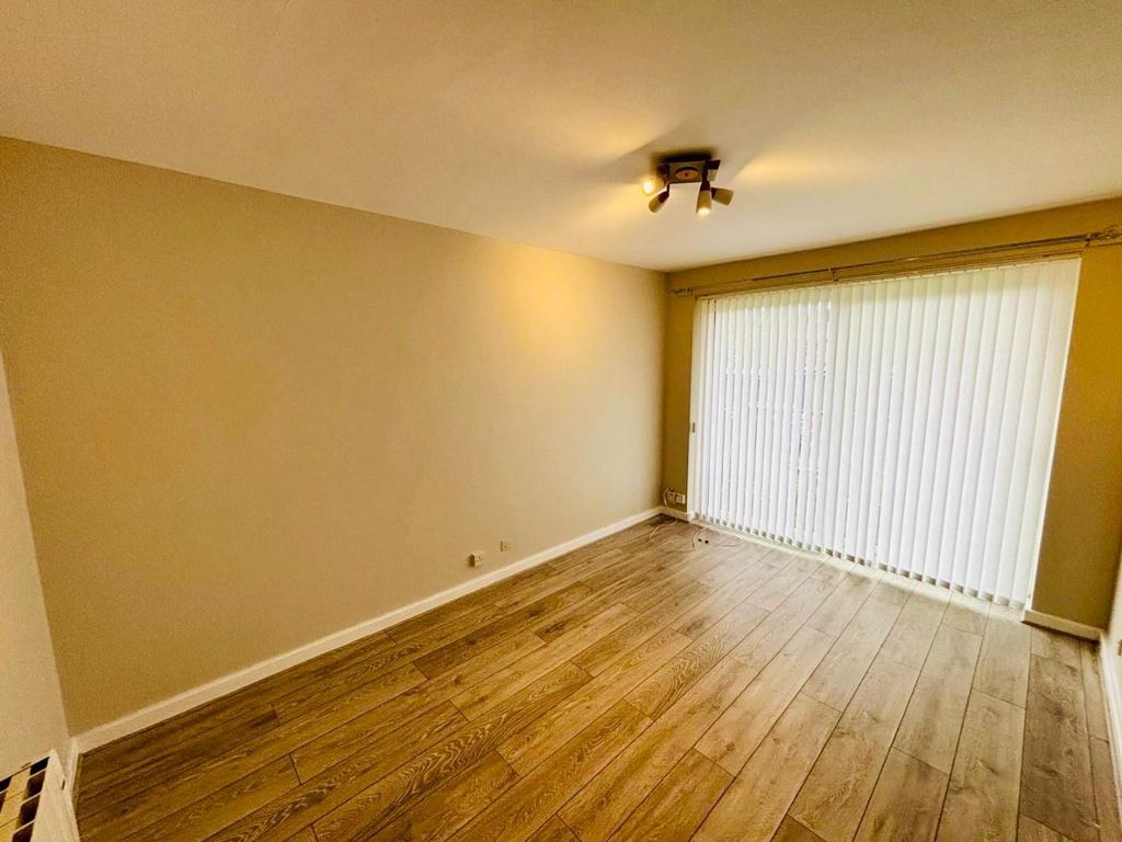 Property photo 3 of 7 Living Room.Jpg