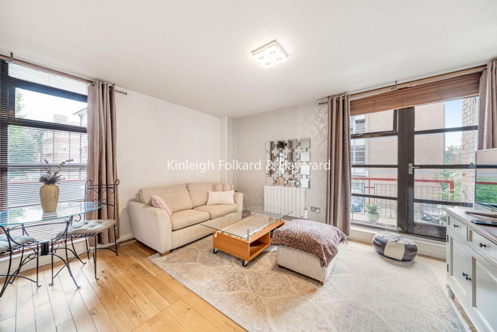 Property photo 2 of 7 9Bf82F15-88Ac-4809-8