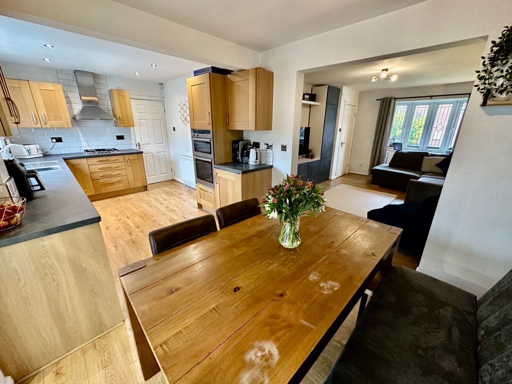 Property photo 2 of 26 Img_8512