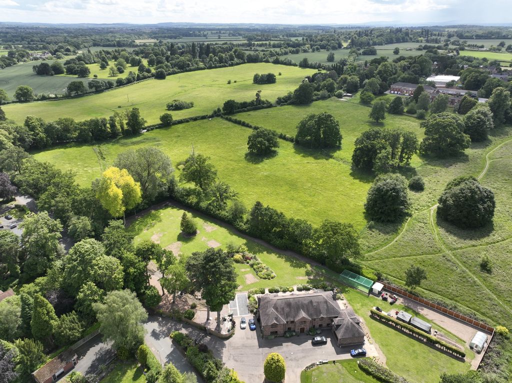 Property photo 1 of 6 Photo 2