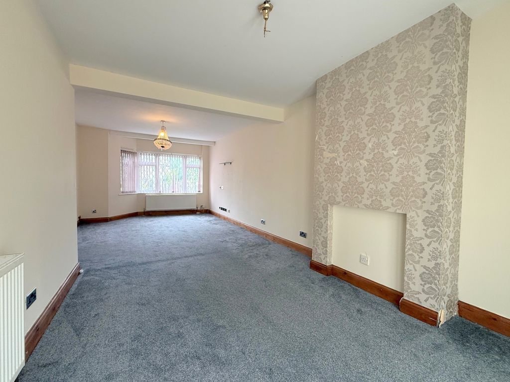 Property photo 2 of 12 Photo 11