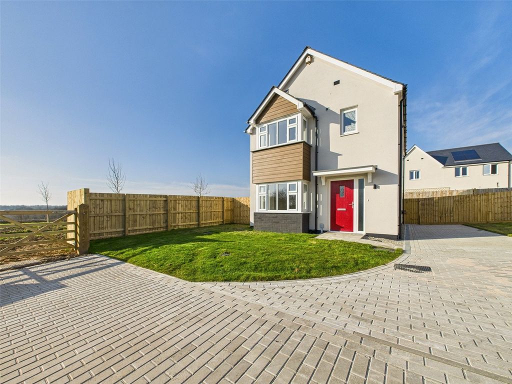 Property photo 1 of 17 Picture No. 01