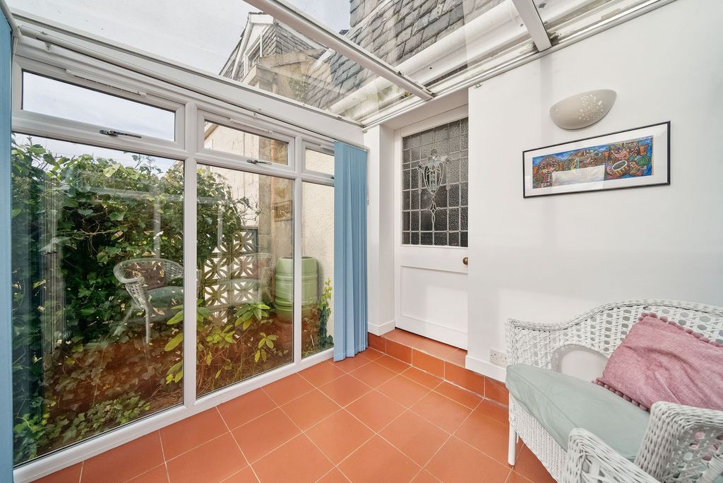 Additional image 11 of 2 bed semi-detached house for sale107 West Argyle Street, Helensburgh G84